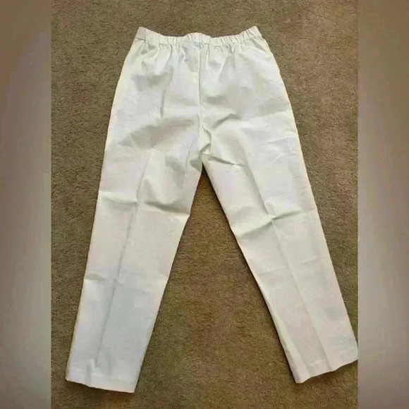 Isaac Mizrahi Live! Tall 24/7 Stretch Crop Pants with Pockets 14 TALL White - Picture 10 of 16